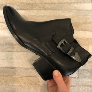 Steve Madden Boots worn once size 8.5